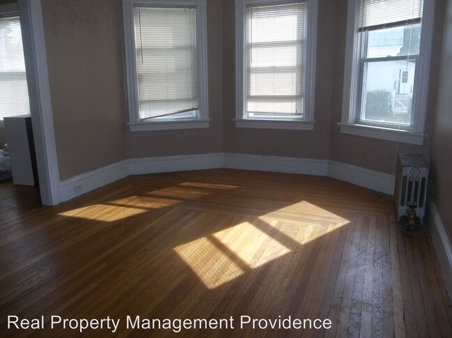 Building Photo - 2 br, 1 bath Apartment - 94-96 Oakland Ave
