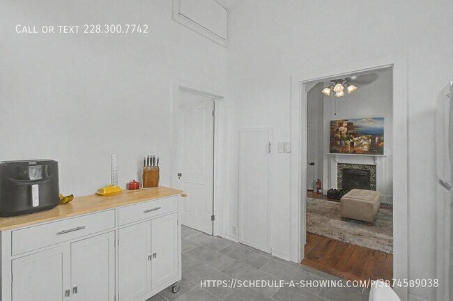 Building Photo - 129 Fayard St