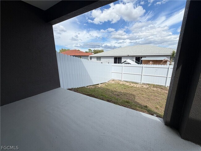 Foto del edificio - 721 Ivan Ave S