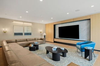 Building Photo - 30 US-9W