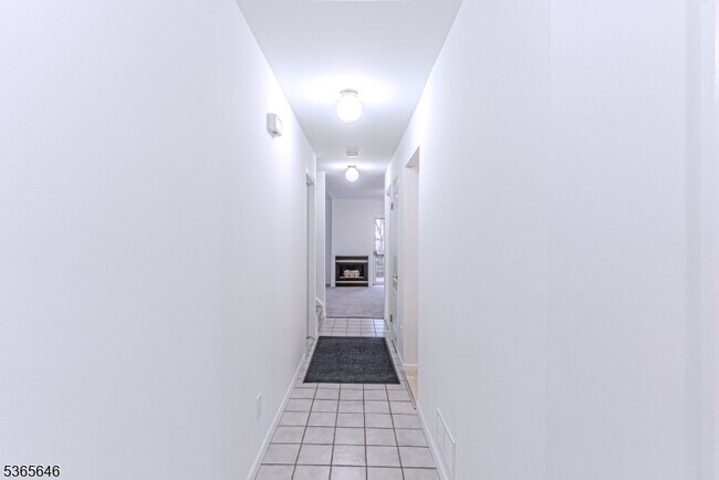 Foto del edificio - 22 Deer Hill Ct