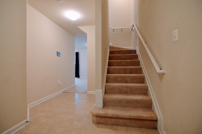 Entryway - 11696 Palm Desert Pl