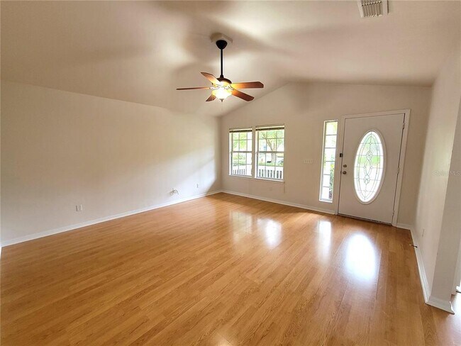 Foto del edificio - 3745 NW 27th St