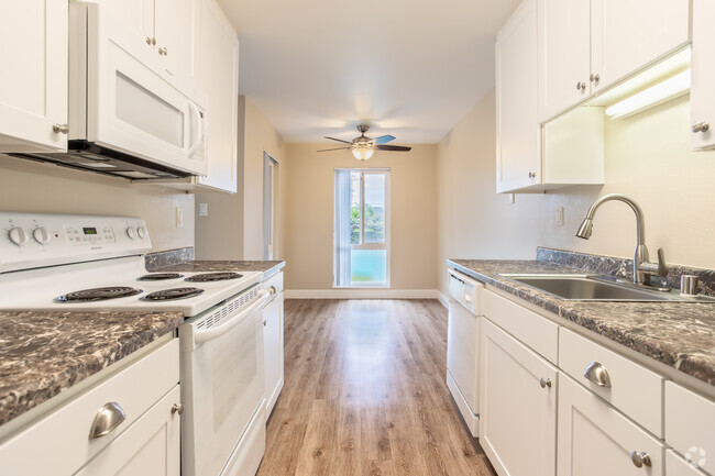 2BR, 1BA - Pinot Galley Kitchen - Whitman Green