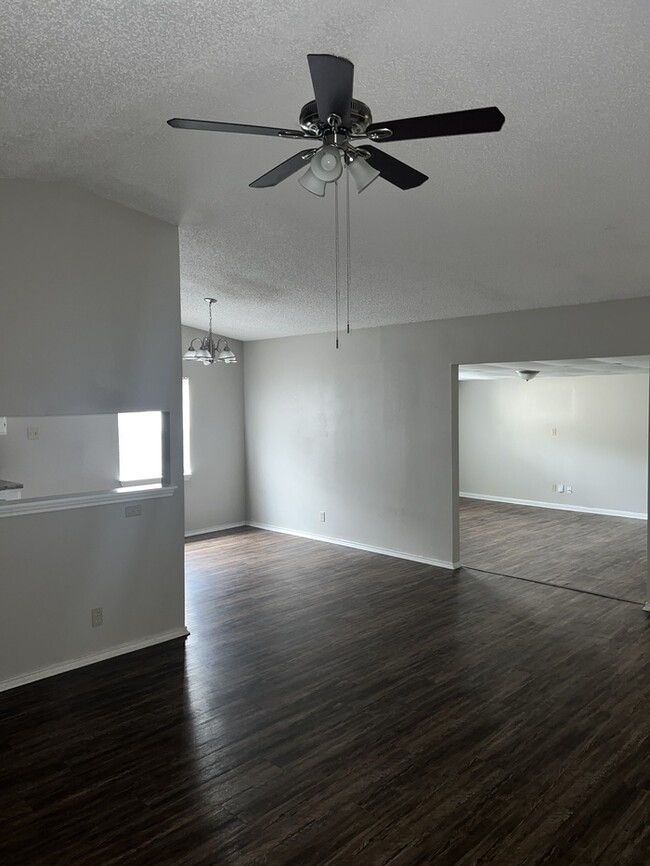 Building Photo - 4314 Sunshine Park, San Antonio, TX 78244