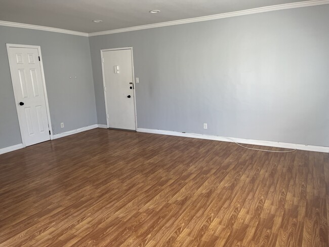 Foto del edificio - 7222 Lotus Ave