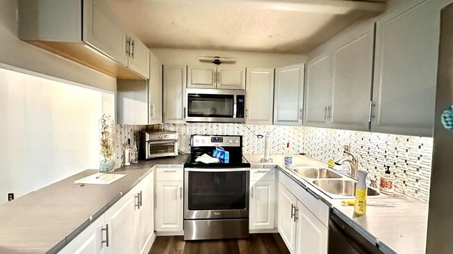 Foto del edificio - 533 Shady Pine Way