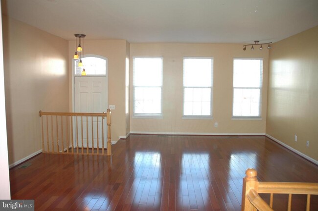Building Photo - 2504 Woodrow Wilson Dr