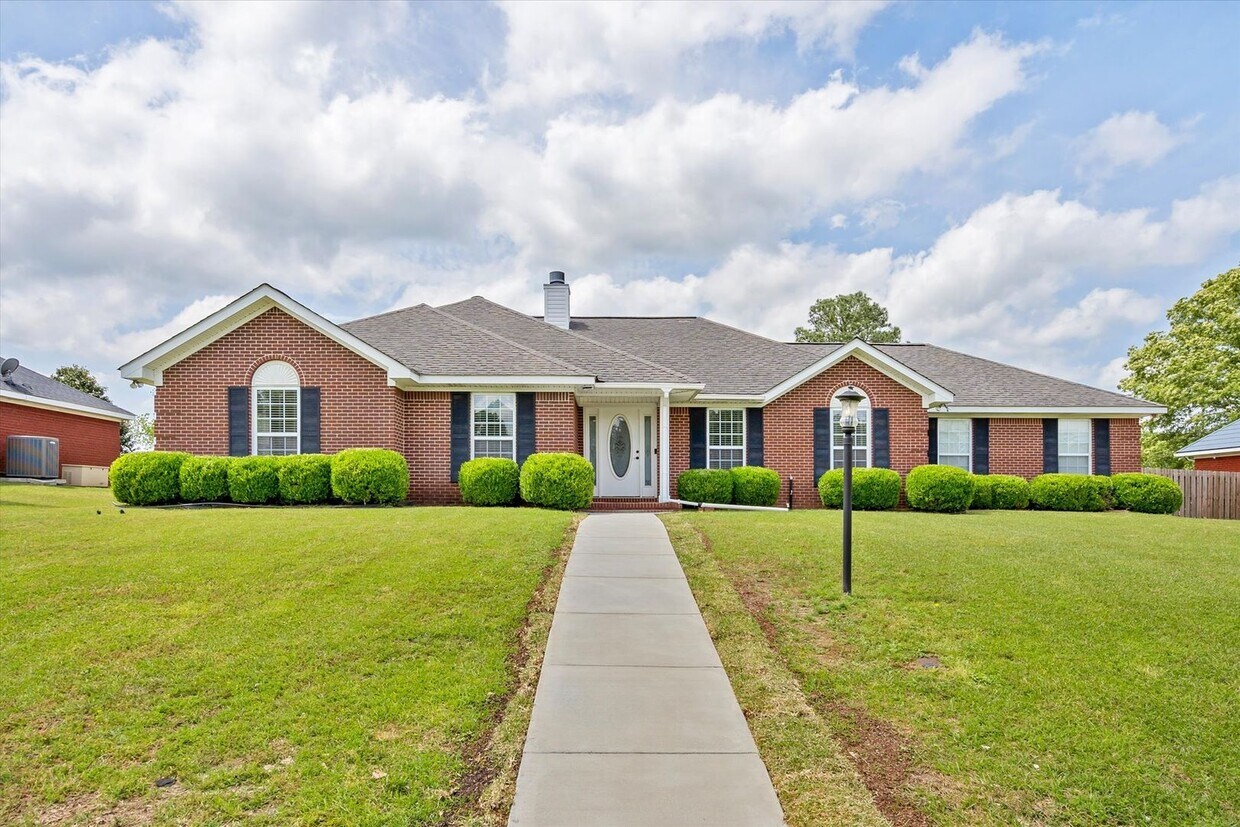 Foto principal - WELCOME TO REMINGTON ESTATES - AND A POOL!