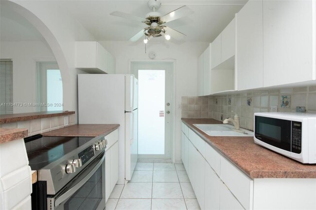 Foto del edificio - 2 bedroom in Hollywood FL 33020