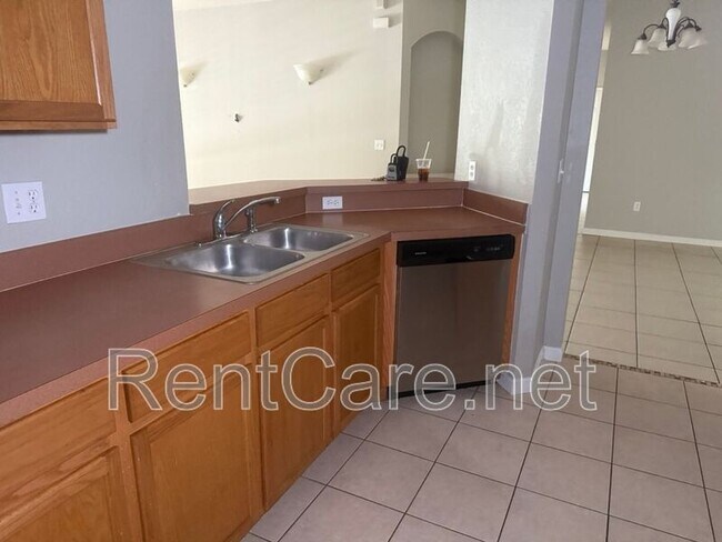 Foto del edificio - 3025 Greystone Loop