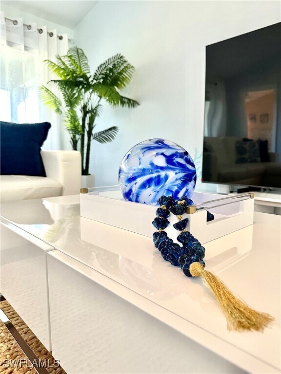 Foto del edificio - 9828 Luna Cir