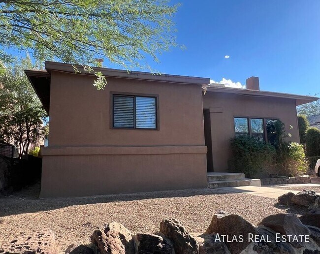 Foto del edificio - 810 E 9th St