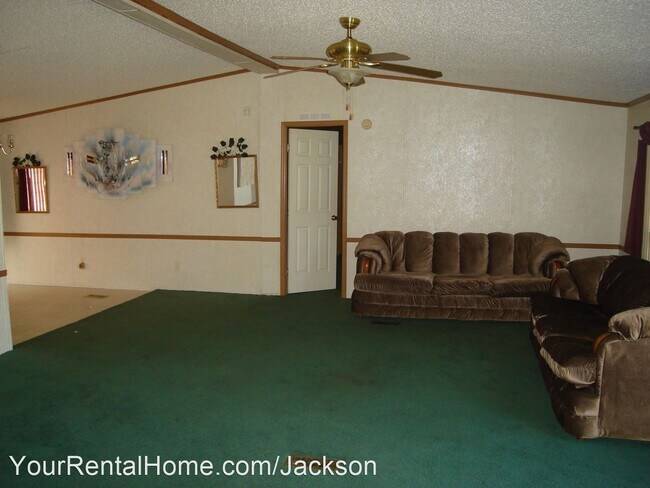 Building Photo - 3 br, 2 bath House - 29 Greenview Dr