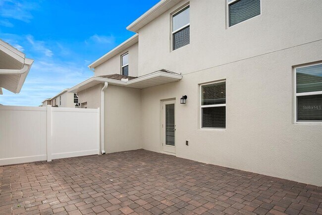 Foto del edificio - 5643 Quiet Palm Lp