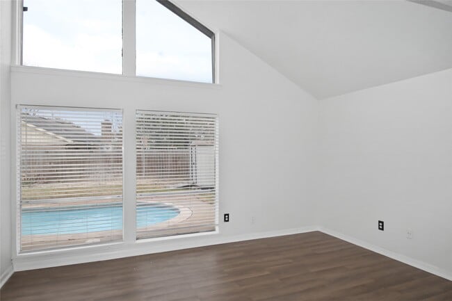 Building Photo - 13811 Crosshaven Dr