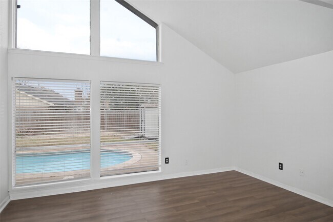 Foto del edificio - 13811 Crosshaven Dr