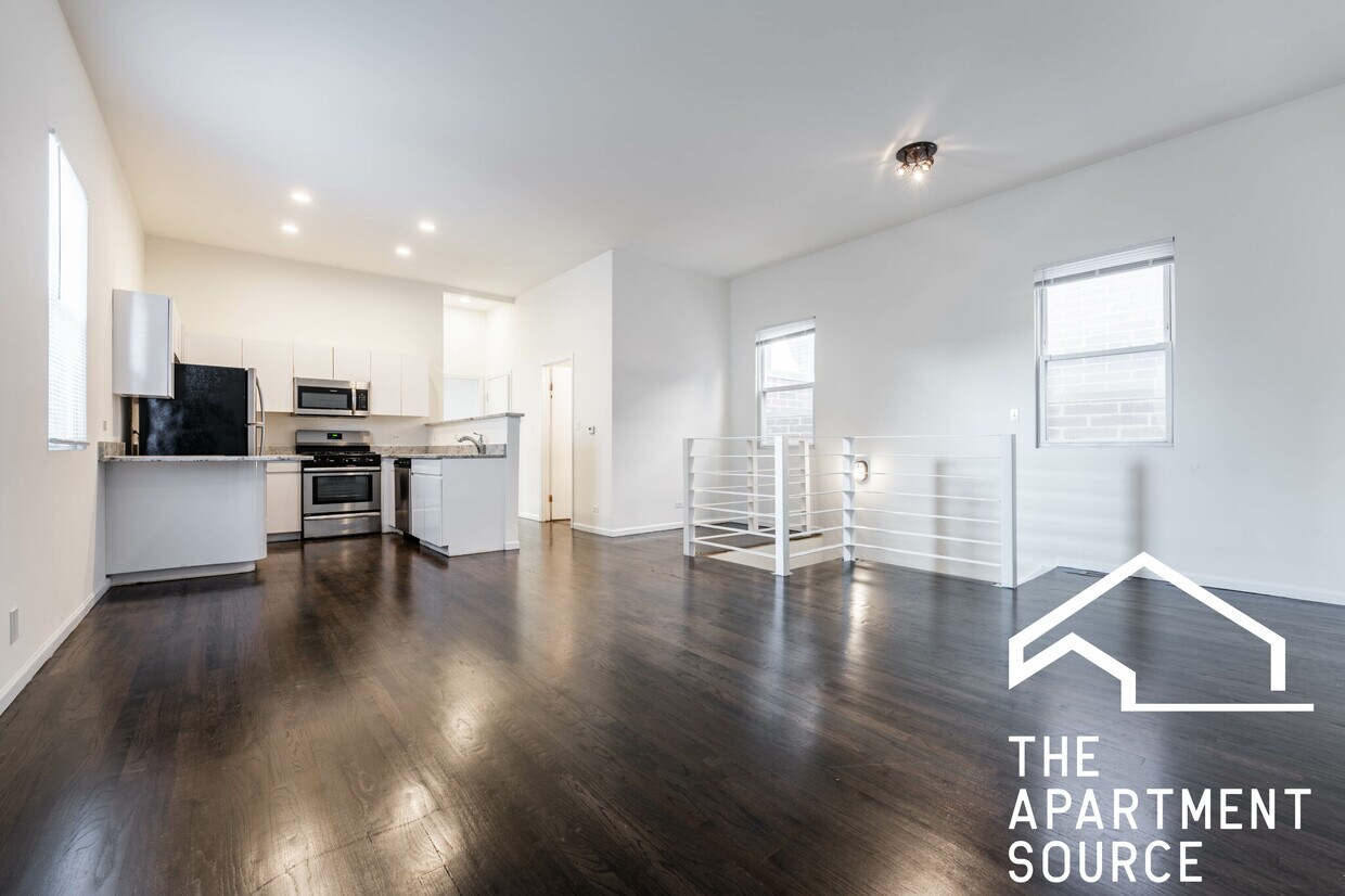 Primary Photo - 2638 N Halsted St