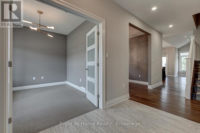 Building Photo - 1038 Trailsway Ave