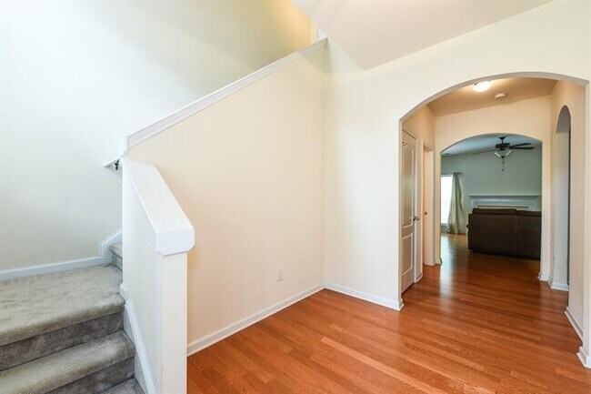 Building Photo - 981 Brownstone Ln SW