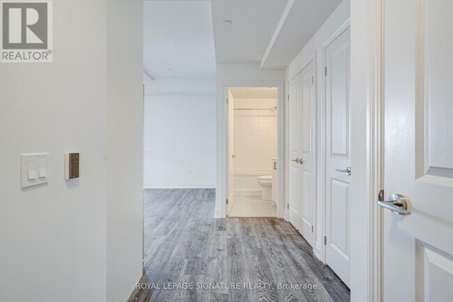 Photo du bâtiment - 1050 Main St E