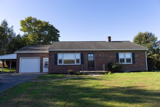Building Photo - 1988 W Main St
