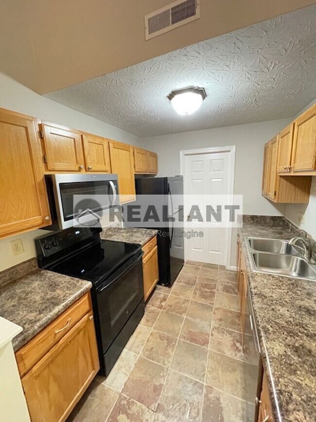 Foto del edificio - 412 Marian Ln