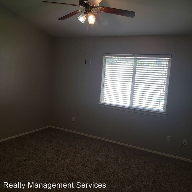 Foto del edificio - 3 br, 2 bath House - 906 Mondavi Way