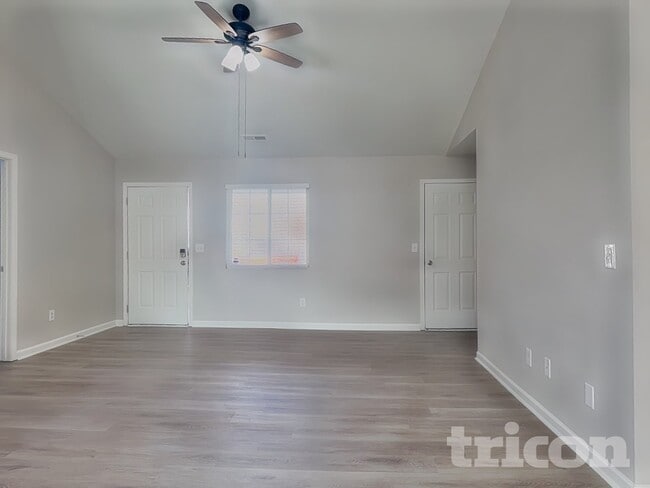 Building Photo - 814 Topsail Dr