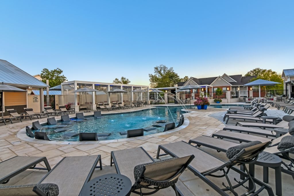 Crossgates Apartment Homes 1087 Stark Rd Starkville, MS