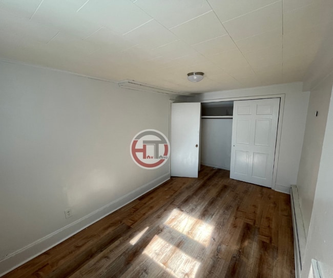 Foto del edificio - 1410 Edison Ave