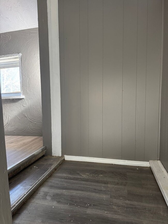 Building Photo - 3 Bedroom Home In Warren