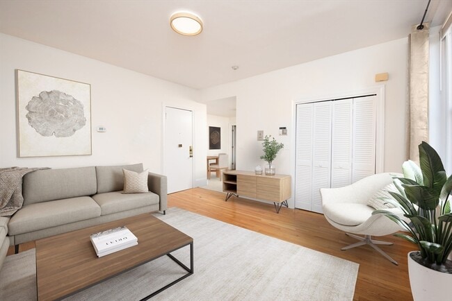 Building Photo - 362 Commonwealth Ave