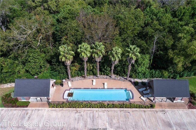 Building Photo - 3 br, 3.5 bath House - 177 Forest Dr.
