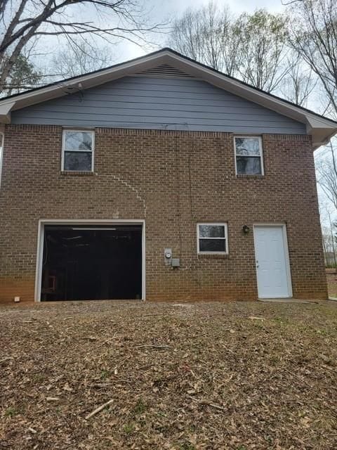 Building Photo - 3370 Westbrook Rd