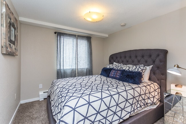 2BR, 1BA - B1 - The Phenix At Infinity Park