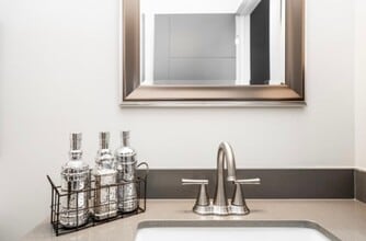 Building Photo - 911 N 17th Ave