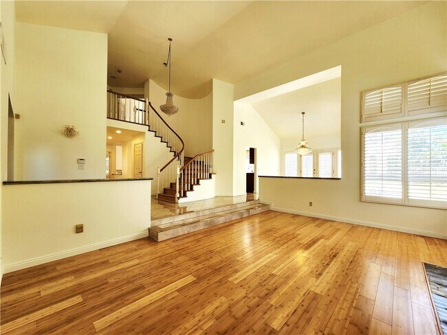 Building Photo - 227 Cll Concordia