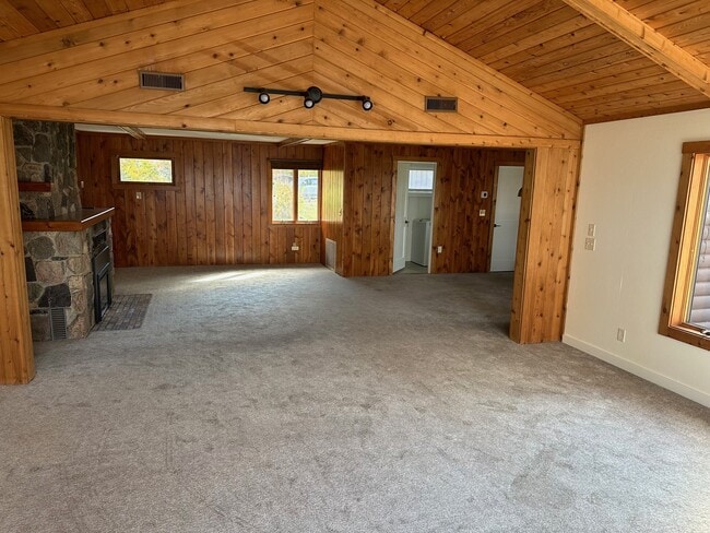 Building Photo - 11010 Indian Beach Cir