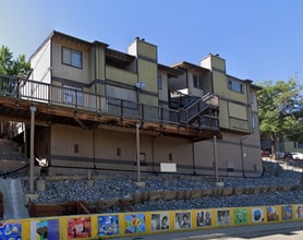 Building Photo - 2100 Highview Ct