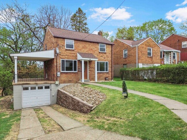 Building Photo - AVAILABLE NOW! Fully RENOVATED 2-bedroom in PENN HILLS!