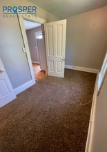 Building Photo - 828 Chippewa St