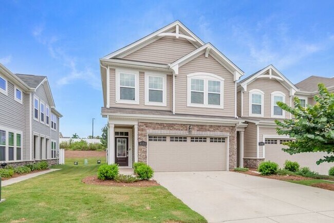 Building Photo - Modern Comfort, Effortless Living & Unbeatable Convenience in Northfield Crossing 3BR/2.5BA, 2 Ca...
