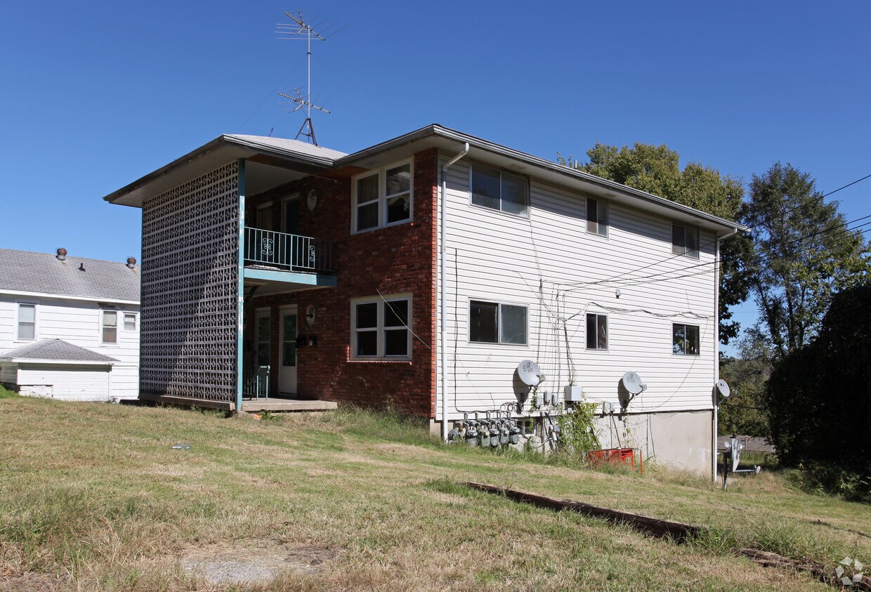 Building Photo - 1743 Winchester Ave