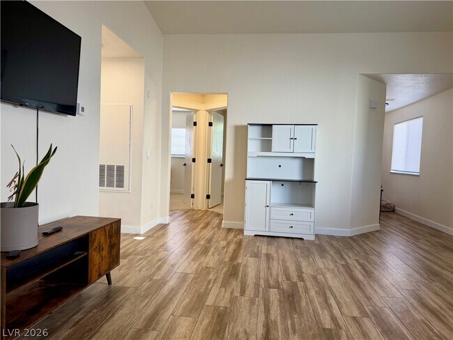Foto del edificio - 7564 Durham Hall Ave
