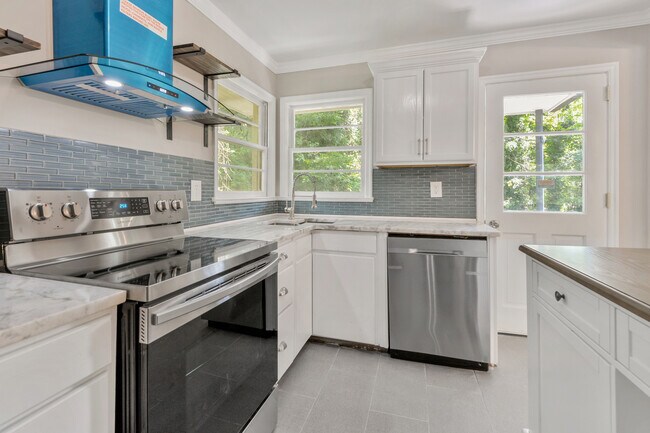 Building Photo - 93 Leathers Cir NW