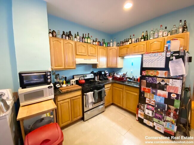 Foto del edificio - 1562 Tremont St