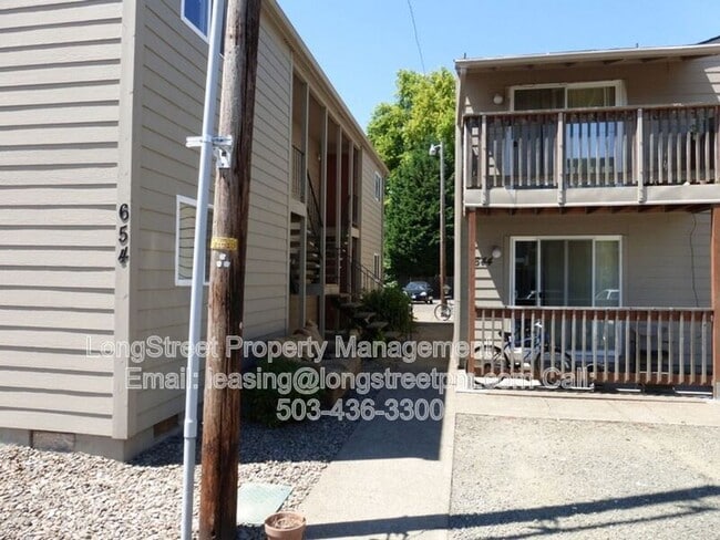 Building Photo - 644 SW 7th St
