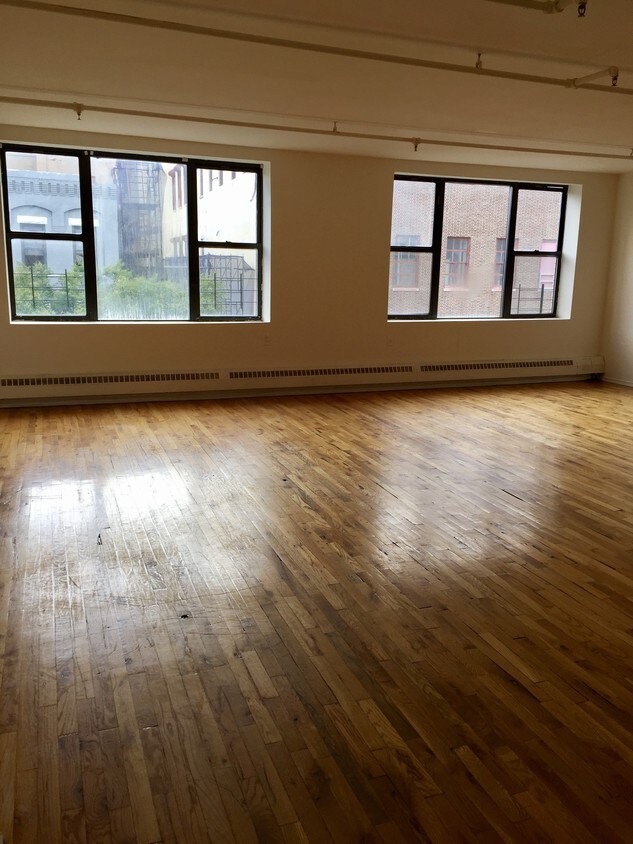 Foto principal - 35 Main St