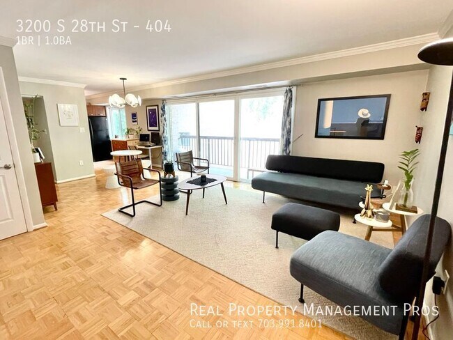 Foto del edificio - 3200 S 28th St